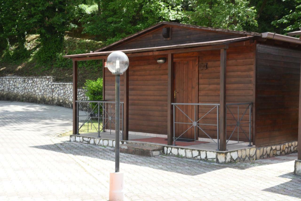 帕莱斯特里纳Agriturismo Casale Pepe别墅 外观 照片